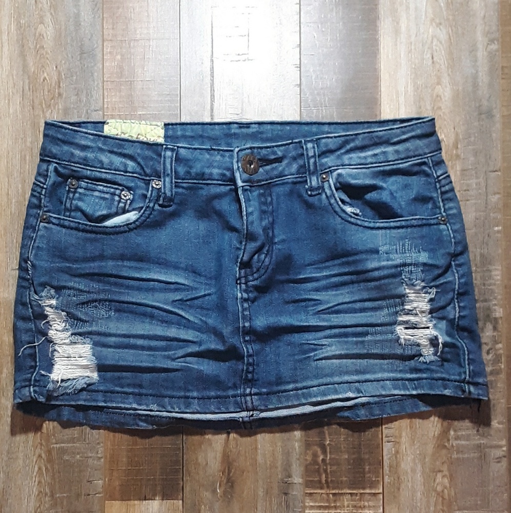 Machine | Distressed mini skirt